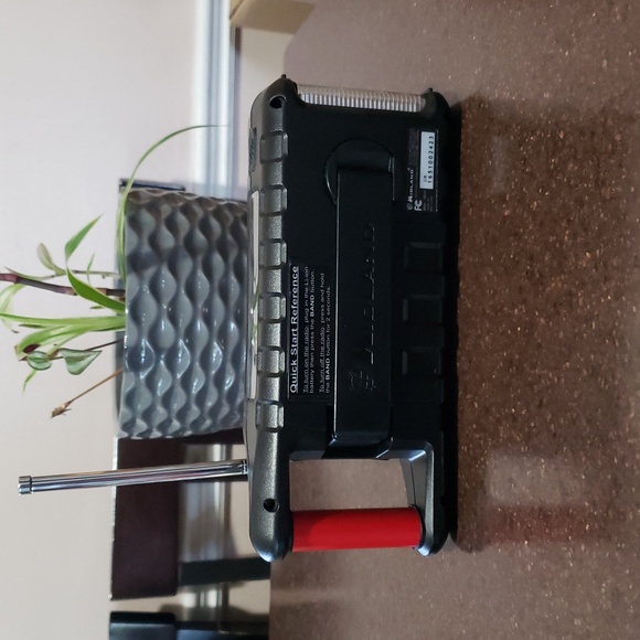 Midland E+READY ER310 Weather & Alert Radio, Emergency Crank/Solar/Battery - Picture 2 of 6